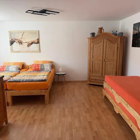 Aarona Apartment *